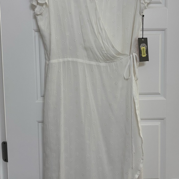 Vince Camuto White Wrap Dress - Picture 2 of 4